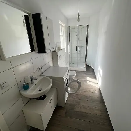 Grosse Monteurwohunung-fewo Διαμέρισμα Trebbin